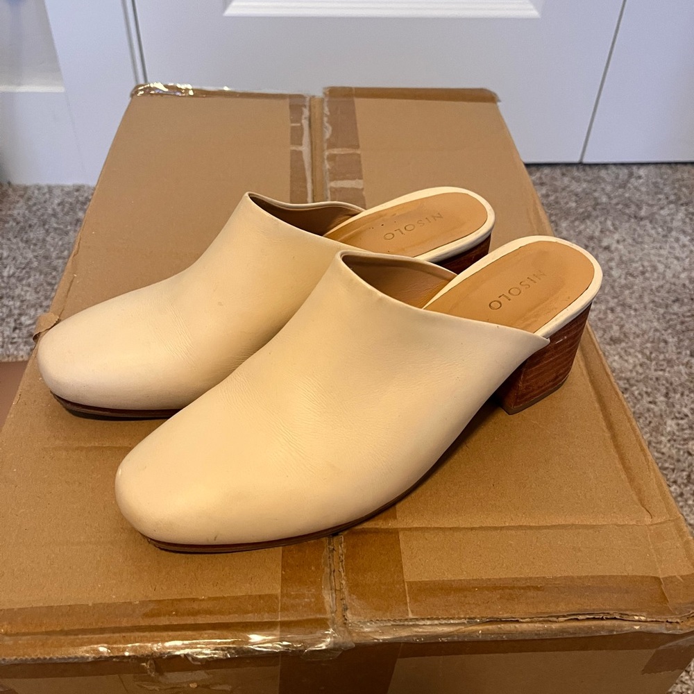 Nisolo Mules Size 7
